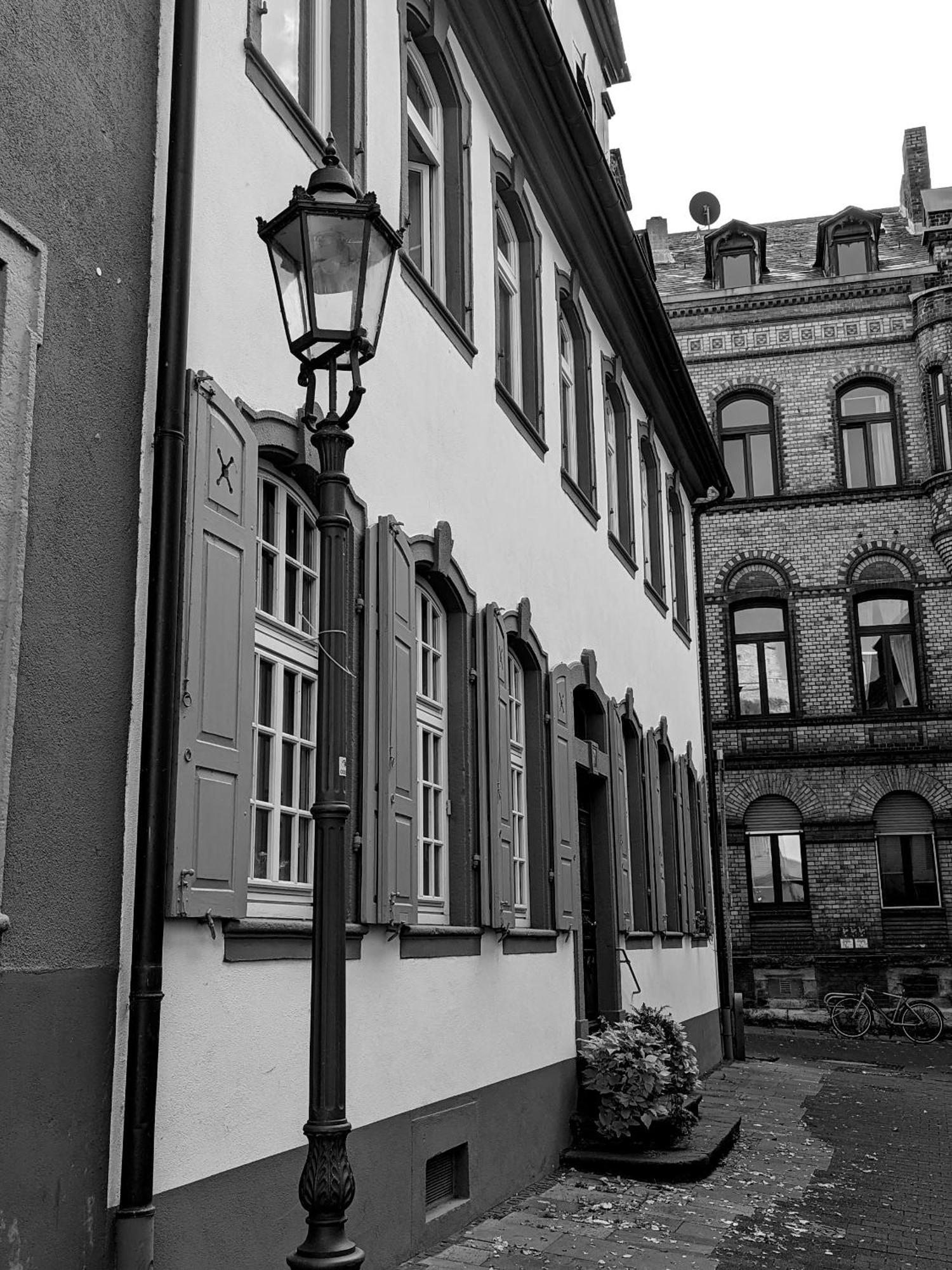 III Rhein Charme Studios Gemuetlichkeit, Style & Geschichte Bei Katrin Und Familie III Koblenz  Luaran gambar